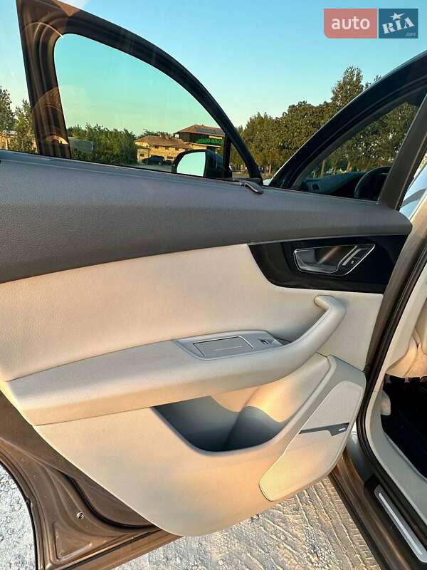 Внедорожник / Кроссовер Audi Q7 2019 в Одессе