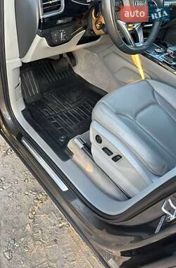 Позашляховик / Кросовер Audi Q7 2019 в 