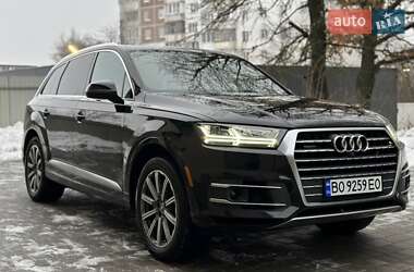 Позашляховик / Кросовер Audi Q7 2017 в 