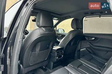 Позашляховик / Кросовер Audi Q7 2017 в 