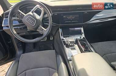 Внедорожник / Кроссовер Audi Q7 2021 в 