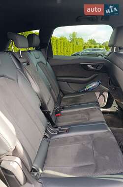 Внедорожник / Кроссовер Audi Q7 2021 в 