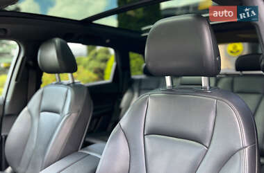 Позашляховик / Кросовер Audi Q7 2018 в 