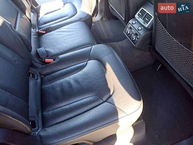 Внедорожник / Кроссовер Audi Q7 2015 в Ровно
