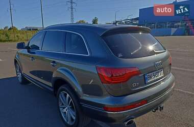 Внедорожник / Кроссовер Audi Q7 2015 в 