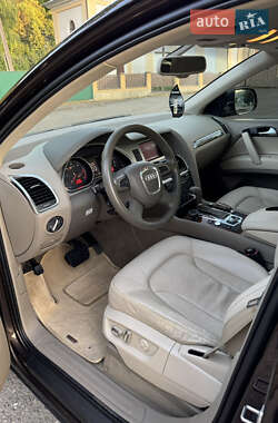 Внедорожник / Кроссовер Audi Q7 2011 в 