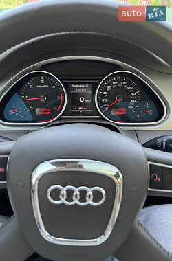 Внедорожник / Кроссовер Audi Q7 2011 в 