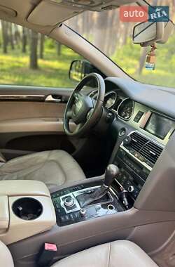 Позашляховик / Кросовер Audi Q7 2007 в 