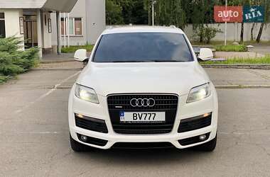 Позашляховик / Кросовер Audi Q7 2008 в 