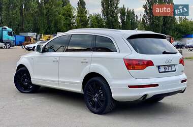 Позашляховик / Кросовер Audi Q7 2008 в 