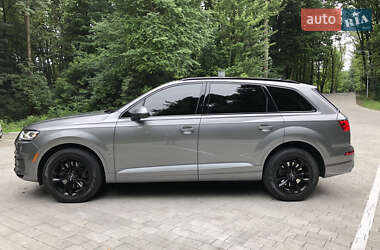 Внедорожник / Кроссовер Audi Q7 2017 в 