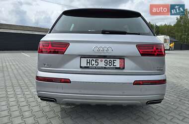 Внедорожник / Кроссовер Audi Q7 2018 в 