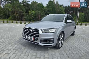 Внедорожник / Кроссовер Audi Q7 2018 в 