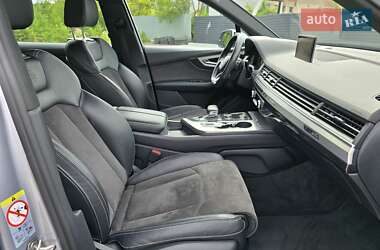 Внедорожник / Кроссовер Audi Q7 2018 в 