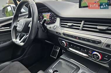 Внедорожник / Кроссовер Audi Q7 2018 в 