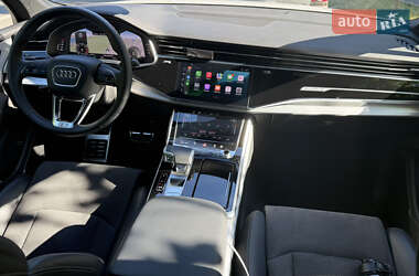 Внедорожник / Кроссовер Audi Q7 2022 в 