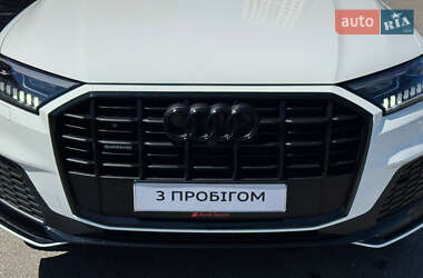 Внедорожник / Кроссовер Audi Q7 2022 в 