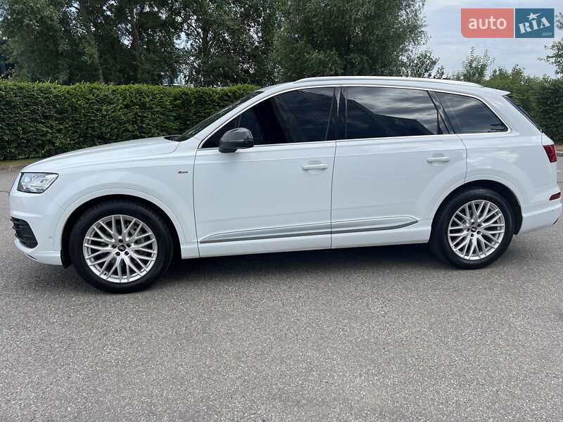 Позашляховик / Кросовер Audi Q7 2018 в Києві