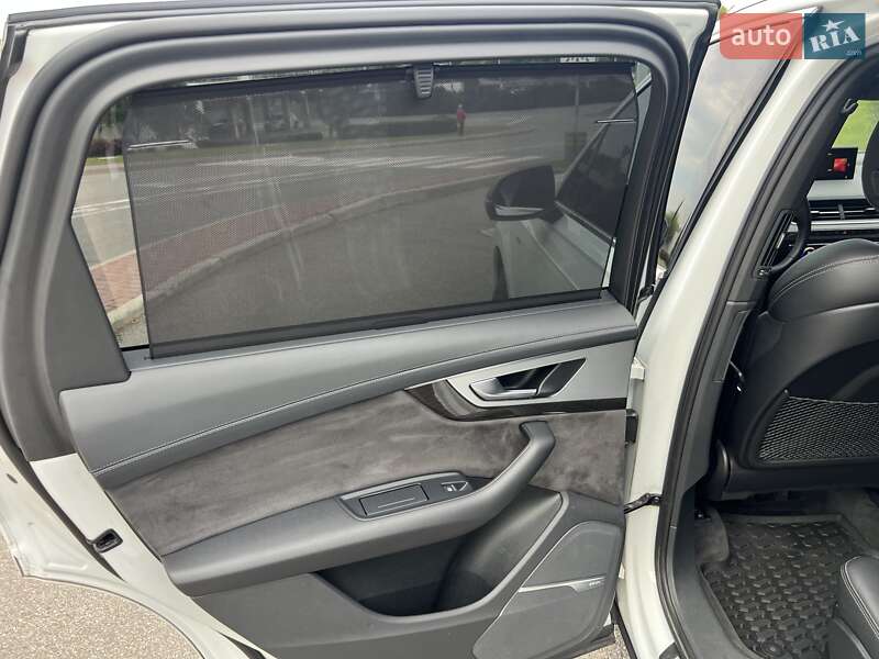 Позашляховик / Кросовер Audi Q7 2018 в Києві