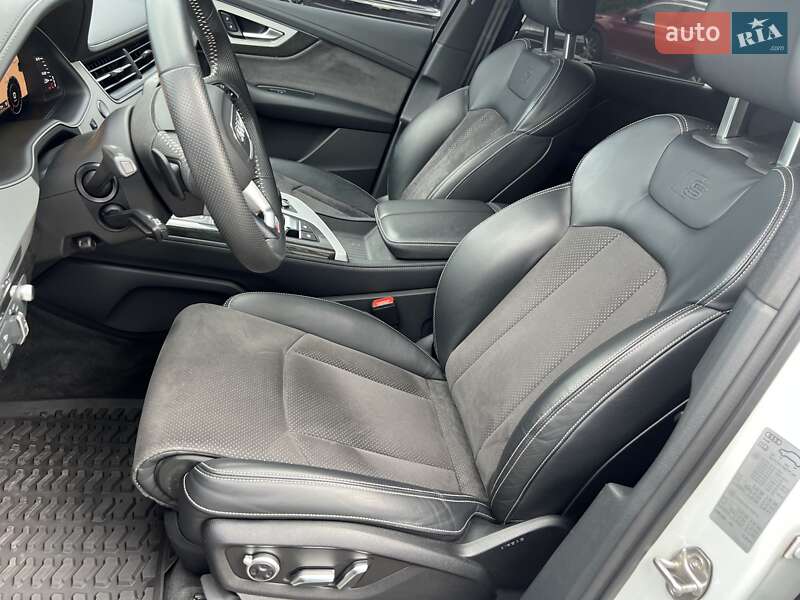 Позашляховик / Кросовер Audi Q7 2018 в Києві