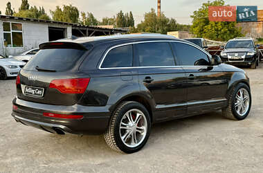 Позашляховик / Кросовер Audi Q7 2006 в 