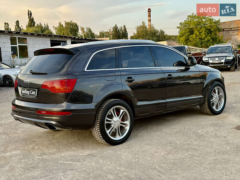 Позашляховик / Кросовер Audi Q7 2006 в Рівному