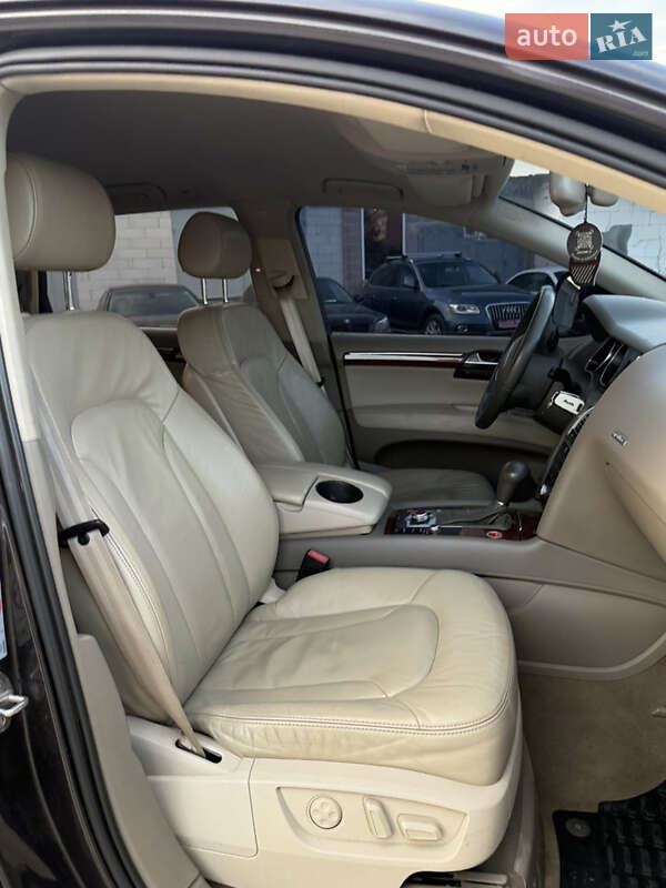Позашляховик / Кросовер Audi Q7 2006 в Рівному