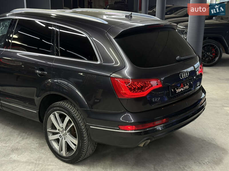 Позашляховик / Кросовер Audi Q7 2012 в Одесі