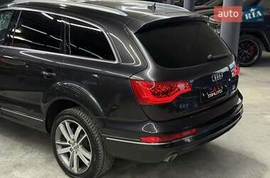 Внедорожник / Кроссовер Audi Q7 2012 в 