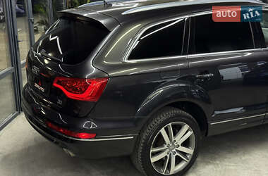Внедорожник / Кроссовер Audi Q7 2012 в 