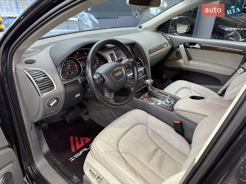 Позашляховик / Кросовер Audi Q7 2012 в Одесі