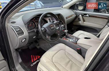 Внедорожник / Кроссовер Audi Q7 2012 в 