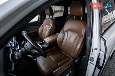 Позашляховик / Кросовер Audi Q7 2017 в 