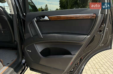 Позашляховик / Кросовер Audi Q7 2014 в 