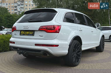 Позашляховик / Кросовер Audi Q7 2015 в 