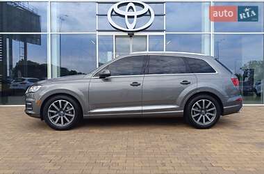 Позашляховик / Кросовер Audi Q7 2016 в 