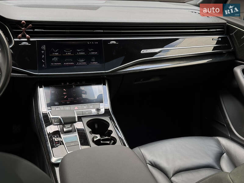 Внедорожник / Кроссовер Audi Q7 2020 в Киеве