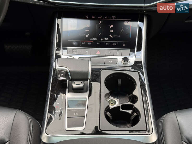 Внедорожник / Кроссовер Audi Q7 2020 в Киеве