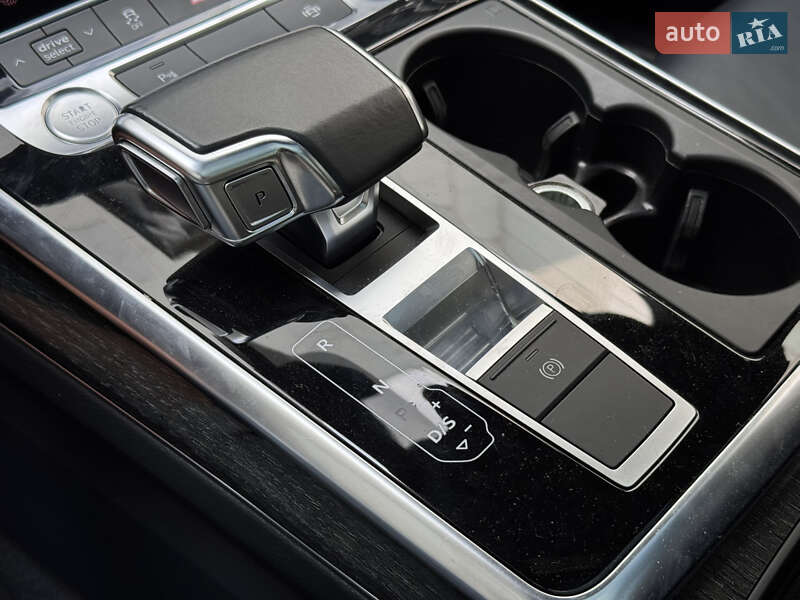 Внедорожник / Кроссовер Audi Q7 2020 в Киеве