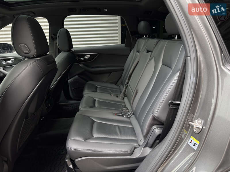 Внедорожник / Кроссовер Audi Q7 2020 в Киеве
