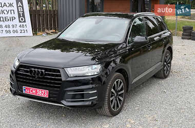 Позашляховик / Кросовер Audi Q7 2017 в 