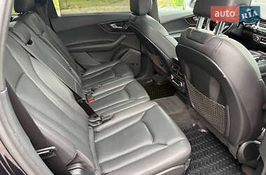 Позашляховик / Кросовер Audi Q7 2017 в 