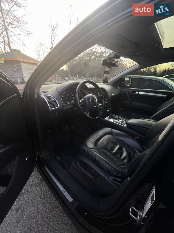 Позашляховик / Кросовер Audi Q7 2008 в Дніпрі