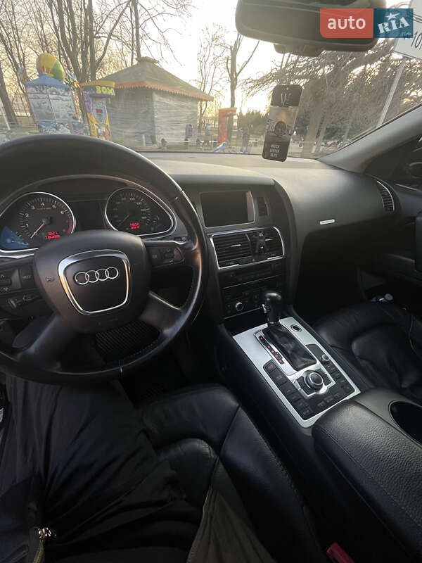 Позашляховик / Кросовер Audi Q7 2008 в Дніпрі