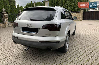 Позашляховик / Кросовер Audi Q7 2006 в 
