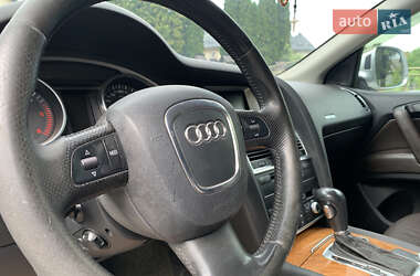 Позашляховик / Кросовер Audi Q7 2006 в 