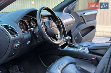 Позашляховик / Кросовер Audi Q7 2015 в 