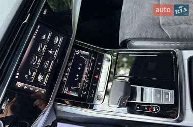 Позашляховик / Кросовер Audi Q7 2022 в 