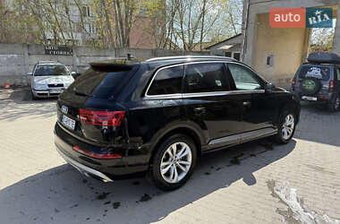 Позашляховик / Кросовер Audi Q7 2017 в 