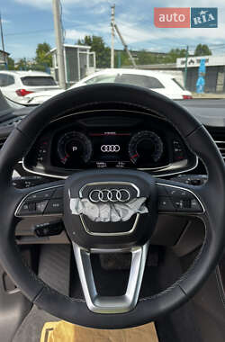 Позашляховик / Кросовер Audi Q7 2025 в 